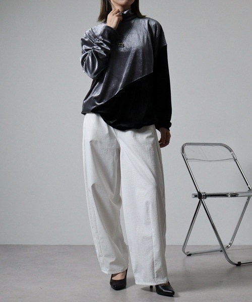 REGIEVO(レジエボ)の「Velor turtleneck with necklace / ネックレス付きベロアタートルネック unisex(その他トップス・メンズ・ネイビー/グレー/ブラック・L/M)」の11枚目の写真