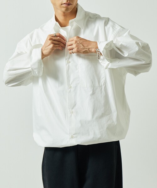 FREAK'S STORE（フリークスストア）の「限定展開 ワイドシルエット スピンドル レギュラーカラーシャツ（シャツ/ブラウス・メンズ・ホワイト/ベージュ/ブラック/サックスブルー/チャコールグレー/ベージュ系その他/ホワイト系その他/グレー系その他/ブラウン系その他/ブラック系その他・SMALL/MEDIUM/LARGE）」の2枚目の写真