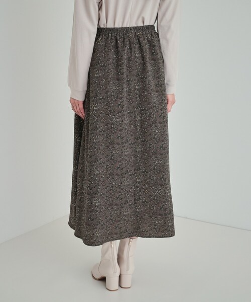 SHOO・LA・RUE(シューラルー)の「【洗える】レトロムード感じる 花柄プリントギャザースカート(スカート・レディース・チャコール/ブラック系6・02/03/04)」の13枚目の写真