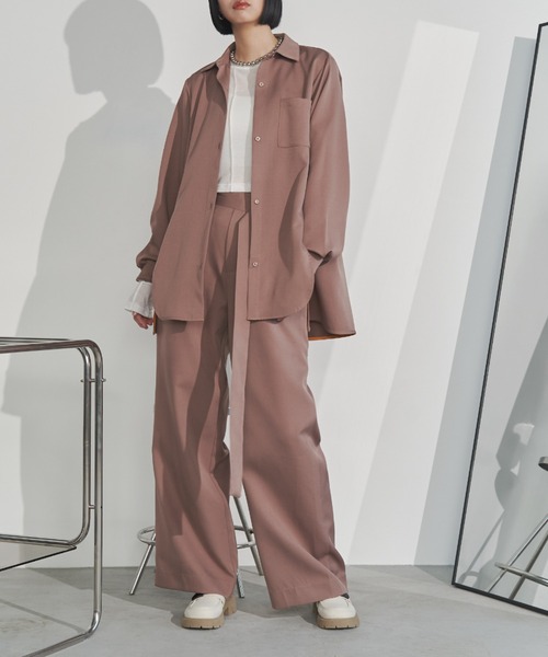 Solace(ソレイス)の「ベルト付きツータックスラックスパンツ/ セットアップ対応(スラックス・レディース・ブラウン/ネイビー・FREE)」の1枚目の写真