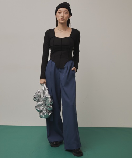 Solace(ソレイス)の「ベルト付きツータックスラックスパンツ/ セットアップ対応(スラックス・レディース・ブラウン/ネイビー・FREE)」の8枚目の写真