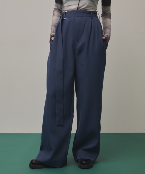 Solace(ソレイス)の「ベルト付きツータックスラックスパンツ/ セットアップ対応(スラックス・レディース・ブラウン/ネイビー・FREE)」の20枚目の写真