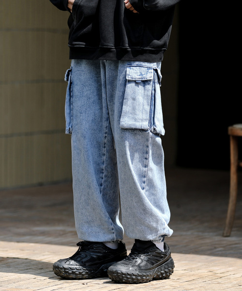 neos(ネオス)の「【neos】ルーズシルエット ジョガー ケミカルウォッシュ デニム&ツイル カーゴ パンツ(カーゴパンツ・メンズ・ブラック系/カーキ/ブラック/ブルー系/ベージュ・MEDIUM/X-LARGE/LARGE)」の12枚目の写真