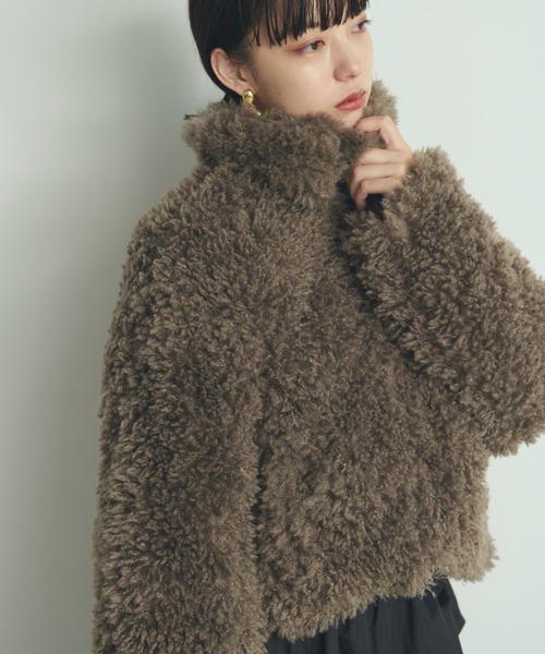 paravion（パラビオン）の「2WAYプードルボアショートジャケット（ブルゾン・レディース・ダークグレー/アイボリー・FREE）」の2枚目の写真