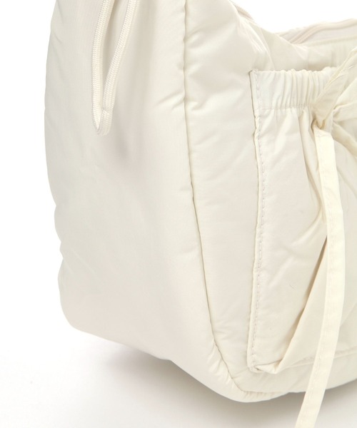 GLOBAL WORK(グローバルワーク)の「撥水リボンショルダー/211753(ショルダーバッグ・キッズ・ブラック/アイボリー・FREE)」の13枚目の写真