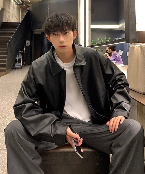 B.R.U（ブル）の「オーバーサイズフェイクレザージャケット（ブルゾン・メンズ・ブラック/ブラウン・FREE）」の10枚目の写真