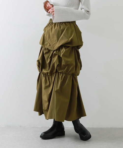 SENSE OF PLACE by URBAN RESEARCH（センスオブプレイスバイアーバンリサーチ）の「バルーンタックティアードスカート（スカート・レディース・カーキ/オフホワイト/ブラック・ONE）」の3枚目の写真