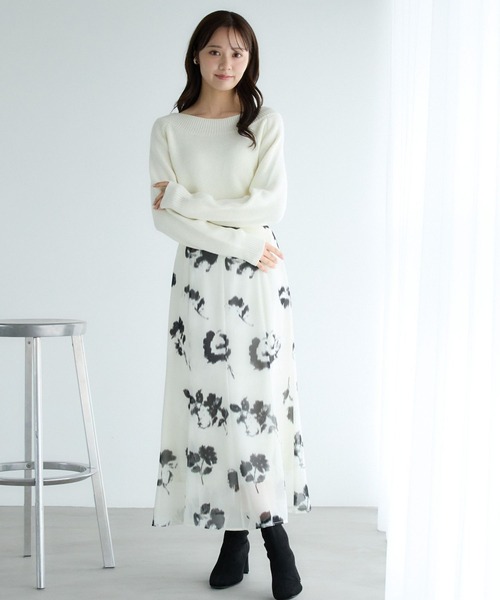 Andemiu(アンデミュウ)の「スパンコールVネックニット291338(ニット/セーター・レディース・ブラック/グレー/オフホワイト・FREE)」の9枚目の写真