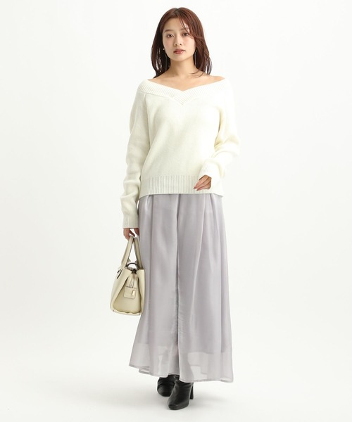 Andemiu(アンデミュウ)の「スパンコールVネックニット291338(ニット/セーター・レディース・ブラック/グレー/オフホワイト・FREE)」の12枚目の写真