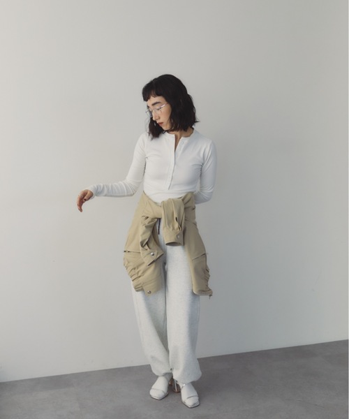 DRWCYS（ドロシーズ）の「ドロストスウェットパンツ（スウェットパンツ・レディース・オフホワイト/ネイビー・FREE）」の16枚目の写真