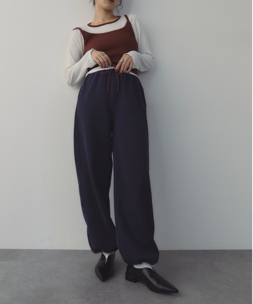 DRWCYS（ドロシーズ）の「ドロストスウェットパンツ（スウェットパンツ・レディース・オフホワイト/ネイビー・FREE）」の8枚目の写真