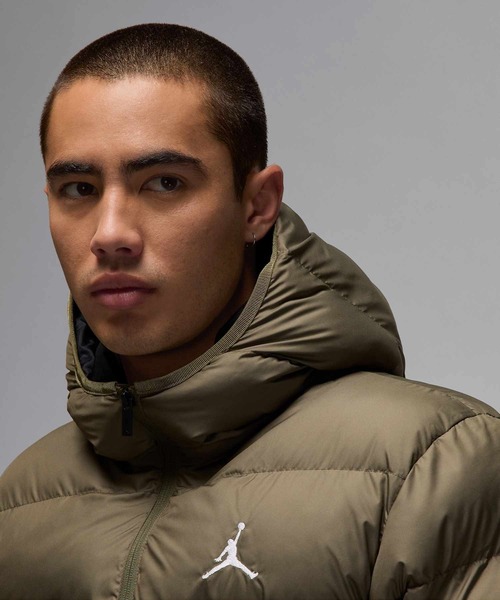 JORDAN BRAND(ジョーダンブランド)の「ジョーダン ブルックリン メンズ パファー ジャケット / Jordan Brooklyn Men's Puffer Jacket FV7317-222 Medium Olive(ブルゾン・メンズ・オリーブ・L/M/S/XL/XS)」の17枚目の写真