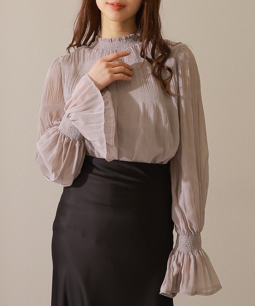 Lace Ladies(レースレディース)の「ソリッドカラー キャンディ袖 フリル ギャザー ブラウス(シャツ/ブラウス・レディース・モカ/アイボリー/グレー/ブラック・FREE/S)」の6枚目の写真