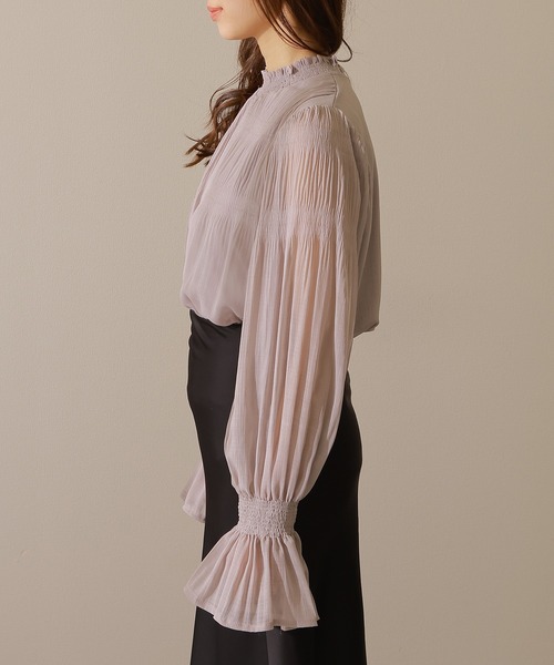 Lace Ladies(レースレディース)の「ソリッドカラー キャンディ袖 フリル ギャザー ブラウス(シャツ/ブラウス・レディース・モカ/アイボリー/グレー/ブラック・FREE/S)」の10枚目の写真
