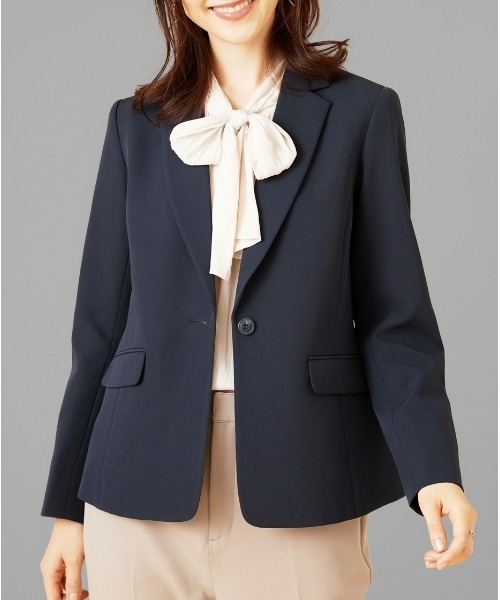 BELLUNA PLUS(ベルーナ)の「<C/S>テーラードジャケット(テーラードジャケット・レディース・グレイッシュベージュ/ネイビー・MEDIUM/LARGE/X-LARGE)」の21枚目の写真
