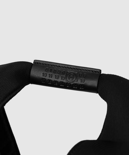 MM6 Maison Margiela（ｴﾑｴﾑｼｯｸｽ ﾒｿﾞﾝ ﾏﾙｼﾞｪﾗ）の「CLASSIC JAPANESE HANDBAG（ハンドバッグ・レディース・その他/その他1・UNI）」の4枚目の写真