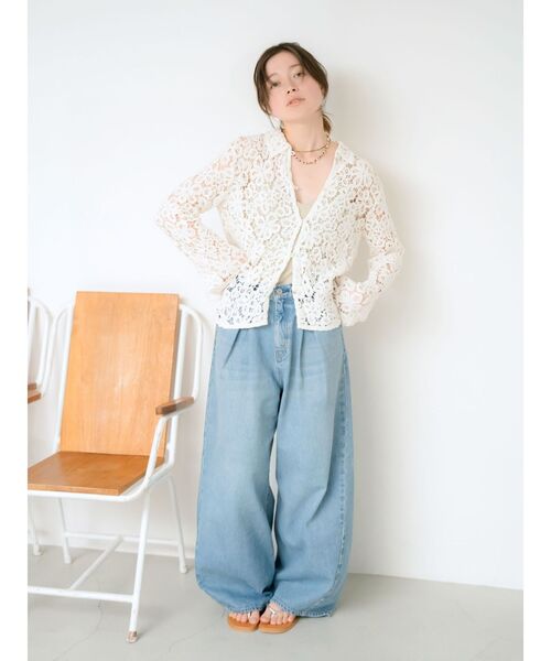 Ungrid（アングリッド）の「ウエストタックカーブデニム（デニムパンツ・レディース・ブラック/ブルー・24inch/26inch/25inch）」の4枚目の写真