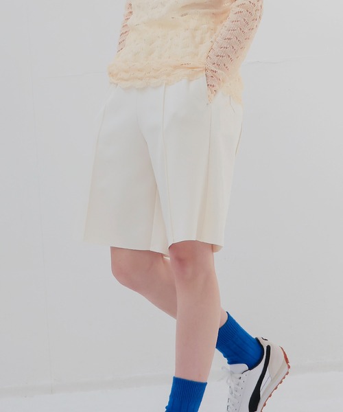 DRESSLAVE(ドレスレイブ)の「high gauge knit bonding short pants(ハイゲージニットボンディングショートパンツ)(その他パンツ・レディース・ブラック/ホワイト・38)」の1枚目の写真