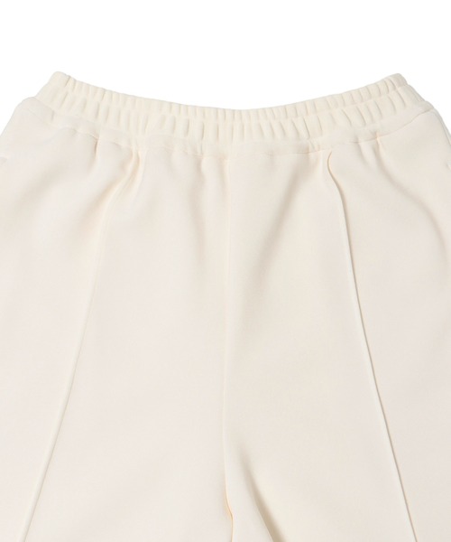 DRESSLAVE(ドレスレイブ)の「high gauge knit bonding short pants(ハイゲージニットボンディングショートパンツ)(その他パンツ・レディース・ブラック/ホワイト・38)」の6枚目の写真