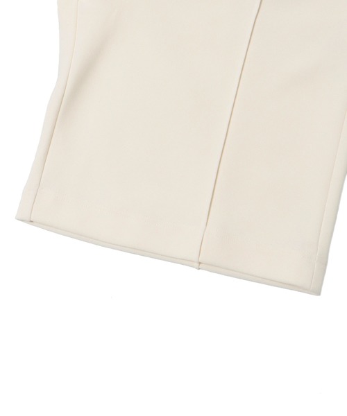 DRESSLAVE(ドレスレイブ)の「high gauge knit bonding short pants(ハイゲージニットボンディングショートパンツ)(その他パンツ・レディース・ブラック/ホワイト・38)」の8枚目の写真