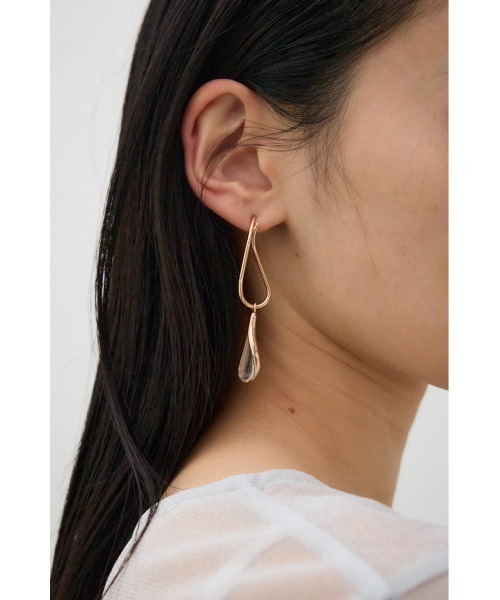 AZUL by moussy(アズールバイマウジー)の「ドロップシェイプドアクリルピアス(ピアス(両耳用)・レディース・クリア/ライム・FREE)」の8枚目の写真