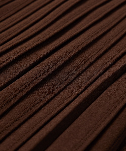iRENE(アイレネ)の「ニットプリーツスカート / Knit Pleats Skirt(スカート・レディース・オフホワイト/グレー/ブラウン・36)」の9枚目の写真