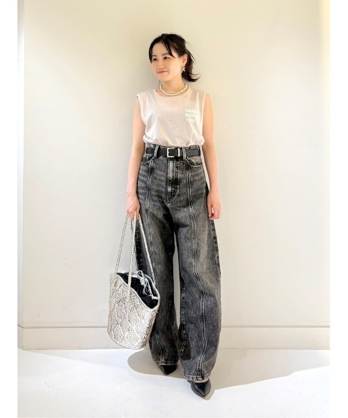 allureville(アルアバイル)の「◇ラインデニムパンツ(デニムパンツ・レディース・ブラック/ブルー・1/2)」の19枚目の写真