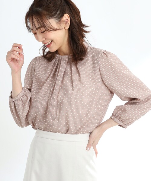 Reflect(リフレクト)の「【マシンウォッシュ可/セットアップ可能】コツキ柄プリントブラウス(シャツ/ブラウス・レディース・ブラウン系1/ネイビー系/アイボリー系・15 /13/11/09/07/05/17)」の1枚目の写真