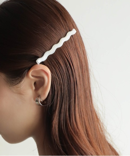 rapiecage(ラピエサージュ)の「アクリルナミナミショートバレッタ(その他ヘアアクセサリー・レディース・ホワイト/グリーン・FREE)」の3枚目の写真