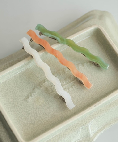 rapiecage(ラピエサージュ)の「アクリルナミナミショートバレッタ(その他ヘアアクセサリー・レディース・ホワイト/グリーン・FREE)」の8枚目の写真
