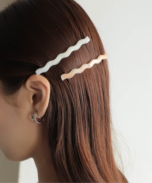 rapiecage(ラピエサージュ)の「アクリルナミナミショートバレッタ(その他ヘアアクセサリー・レディース・ホワイト/グリーン・FREE)」の5枚目の写真