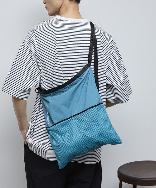 Firsthand（ファーストハンド）の「MA Firsthand/マ ファーストハンド BASIC LOGO刺繍ナイロン2WAY BAG（ショルダーバッグ・メンズ・オフホワイト/ブルー/ブラック・ﾌﾘ-）」の16枚目の写真