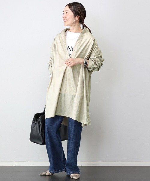 Aletta vita(アレッタビータ)の「シワ加工バンドカラータック使いブラウス(シャツ/ブラウス・レディース・チャコール/ベージュ・M)」の3枚目の写真