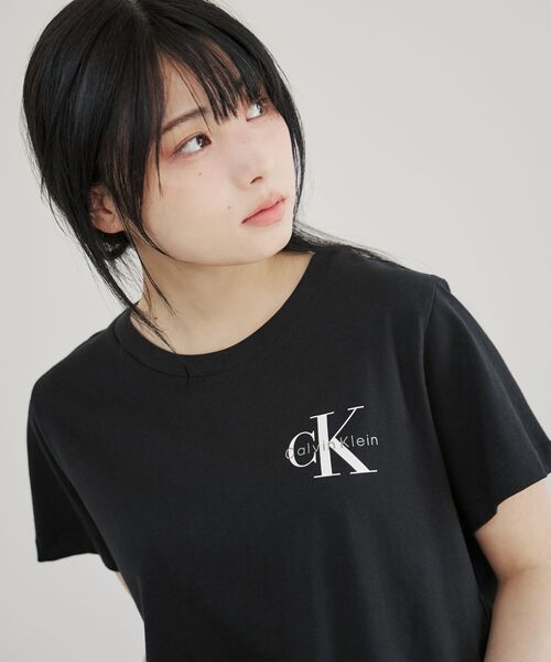 モノロゴ クロップド Tシャツ（Tシャツ/カットソー）｜Calvin