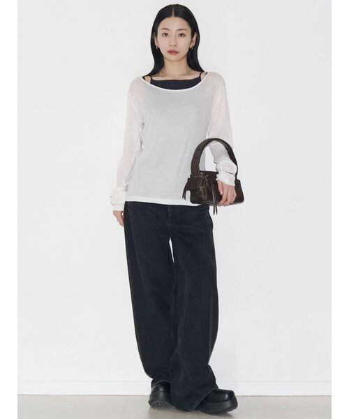 VEQUM（VEQUM）の「【VEQUM】KAI LOOSE JEANS（デニムパンツ・レディース・ブラック/ライトブルー・26/25/24）」の6枚目の写真