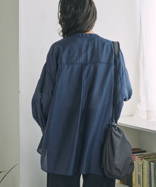 MONO-MART LADY'S（モノマートレディース）の「バンドカラー オーバーサイズ シアーシャツ ≪冷房対策/体型カバー≫（シャツ/ブラウス・レディース・アイボリー/ブラック/ネイビー/ブラウン・FREE）」の13枚目の写真