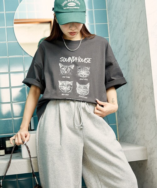 PUBLUX(パブリュクス)の「PUBLUX/パブリュクス ”SOUNDHOUSE” 4キャット アニマルプリントTシャツ 限定展開(Tシャツ/カットソー・レディース・オフホワイト/チャコールグレー・MEDIUM/SMALL/LARGE)」の9枚目の写真