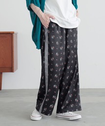イージーパンツ 小花柄」に該当するパンツ（ワイド・ルーズ