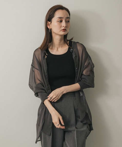 SENSE OF PLACE by URBAN RESEARCH（センスオブプレイスバイアーバンリサーチ）の「バンドカラーシャンブレーシアーシャツ（シャツ/ブラウス・レディース・アイボリー/グリーン/ネイビー/チャコールグレー/ライトピンク/ライトベージュ・ONE）」の12枚目の写真