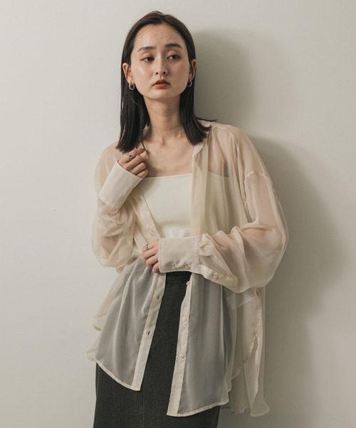 SENSE OF PLACE by URBAN RESEARCH（センスオブプレイスバイアーバンリサーチ）の「バンドカラーシャンブレーシアーシャツ（シャツ/ブラウス・レディース・アイボリー/グリーン/ネイビー/チャコールグレー/ライトピンク/ライトベージュ・ONE）」の19枚目の写真