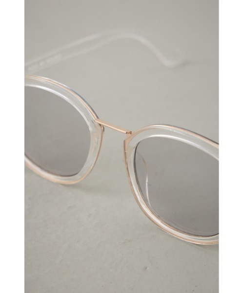 AZUL by moussy（アズールバイマウジー）の「メタルブリッジウェリントンアイウェア（サングラス・レディース・ブラック/クリア・FREE）」の17枚目の写真
