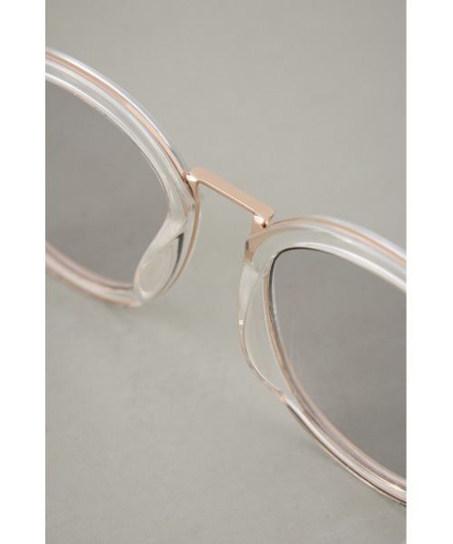 AZUL by moussy（アズールバイマウジー）の「メタルブリッジウェリントンアイウェア（サングラス・レディース・ブラック/クリア・FREE）」の16枚目の写真