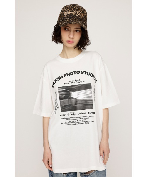 SLY(スライ)の「PHOTO LOGO 2SIZE T/SH フォト ロゴ 2サイズ Tシャツ 半袖 夏服(Tシャツ/カットソー・レディース・オレンジ/ホワイト/ブラック/杢グレー・1/2)」の8枚目の写真