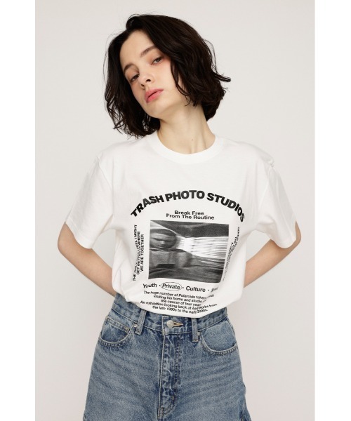 SLY(スライ)の「PHOTO LOGO 2SIZE T/SH フォト ロゴ 2サイズ Tシャツ 半袖 夏服(Tシャツ/カットソー・レディース・オレンジ/ホワイト/ブラック/杢グレー・1/2)」の11枚目の写真