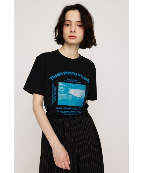SLY(スライ)の「PHOTO LOGO 2SIZE T/SH フォト ロゴ 2サイズ Tシャツ 半袖 夏服(Tシャツ/カットソー・レディース・オレンジ/ホワイト/ブラック/杢グレー・1/2)」の17枚目の写真