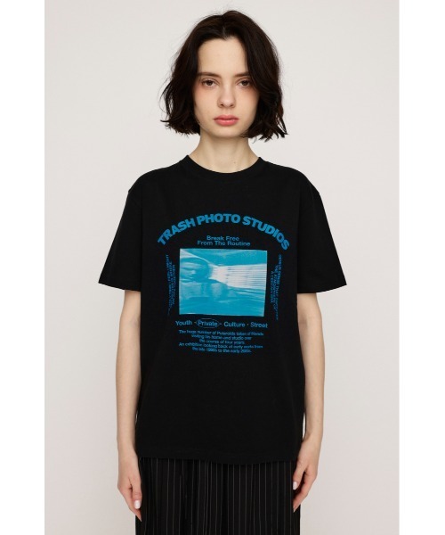 SLY(スライ)の「PHOTO LOGO 2SIZE T/SH フォト ロゴ 2サイズ Tシャツ 半袖 夏服(Tシャツ/カットソー・レディース・オレンジ/ホワイト/ブラック/杢グレー・1/2)」の21枚目の写真