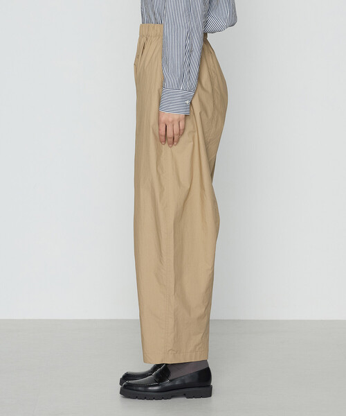 COMME CA（コムサ）の「コンパクトタイプライターシリコン パンツ（その他パンツ・レディース・ベージュ/チャコール・FREE）」の11枚目の写真