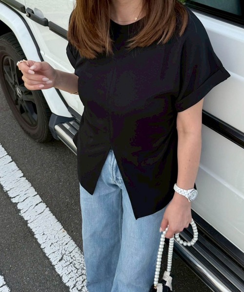 M y u(ミュー)の「フロントラインスリットトップス(Tシャツ/カットソー・レディース・ホワイト/ブラック・FREE)」の2枚目の写真