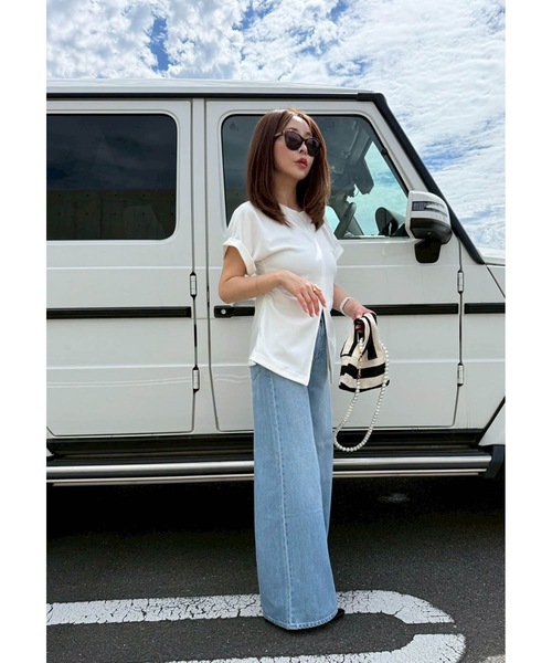 M y u(ミュー)の「フロントラインスリットトップス(Tシャツ/カットソー・レディース・ホワイト/ブラック・FREE)」の10枚目の写真