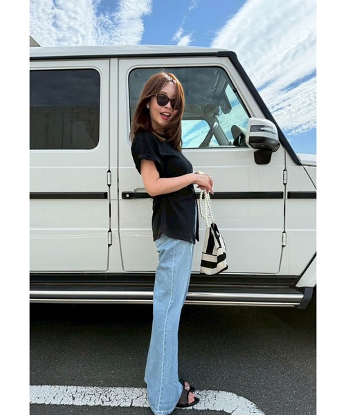 M y u(ミュー)の「フロントラインスリットトップス(Tシャツ/カットソー・レディース・ホワイト/ブラック・FREE)」の13枚目の写真